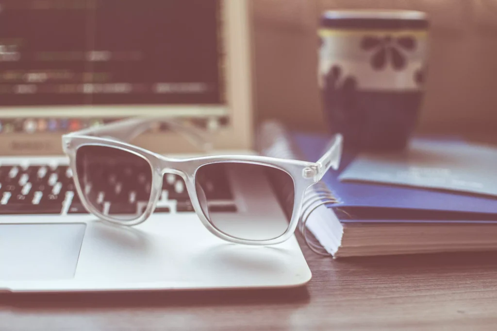 sunglasses 1284392