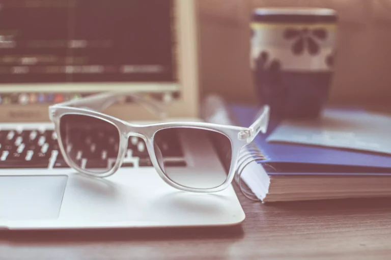 sunglasses 1284392